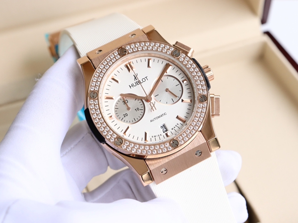 ウブロコピー時計正面デザイン